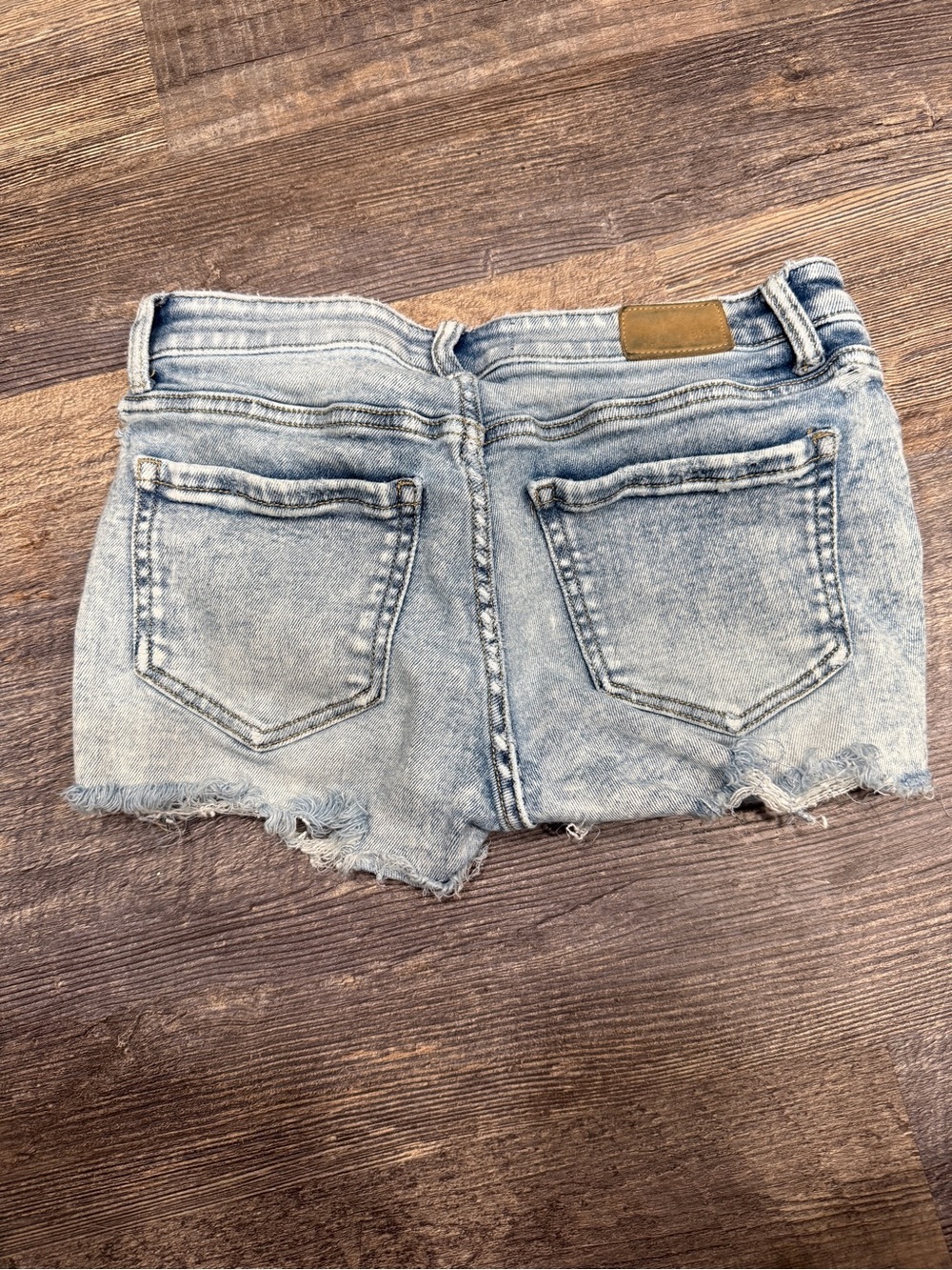 BKE Stella Shorts - Picture 3 of 3